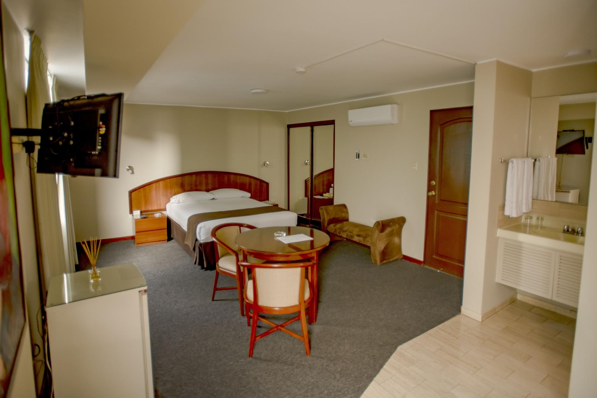 Hotel Park Suites Lima Exteriér fotografie