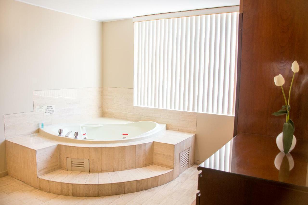 Hotel Park Suites Lima Exteriér fotografie